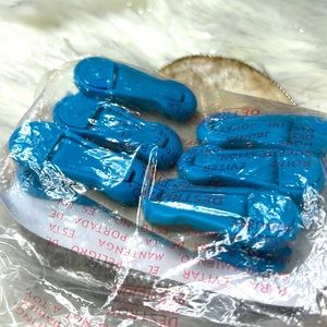 NWOT 6Pc Set Joy Mangano Finger Clips Huggable Hanger